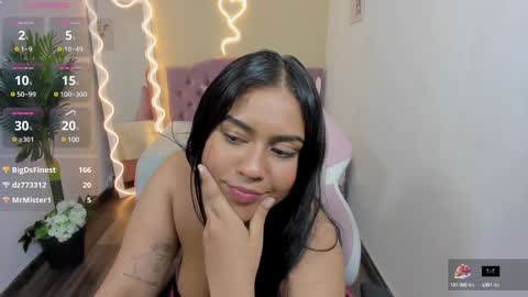Snapshot of kendra_tay chatting on 02/01/25, 10:26 kendra online show from 02/01/25, 10:26