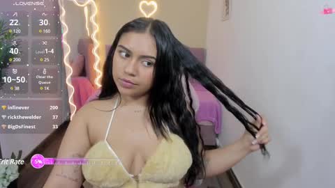 Snapshot of kendra_tay chatting on 02/10/25, 09:14 kendra online show from 02/10/25, 09:14