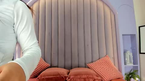 Snapshot of kendracollins_ chatting on 09/28/25, 11:15 Kendra online show from 09/28/25, 11:15
