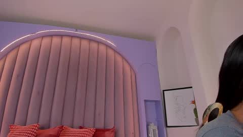 Snapshot of kendracollins_ chatting on 10/04/25, 05:33 Kendra online show from 10/04/25, 05:33