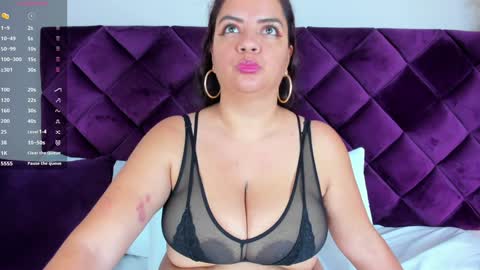 Kendral  online show from 01/10/25, 08:29