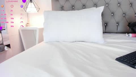 Kendral  online show from 02/07/25, 06:45