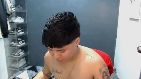 Snapshot of kenhotline911 chatting on 12/21/24, 08:28 ken online show from 12/21/24, 08:28