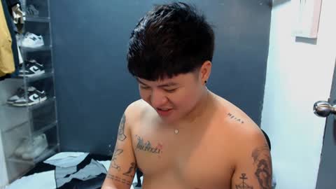 Snapshot of kenhotline911 chatting on 12/28/24, 04:20 ken online show from 12/28/24, 04:20