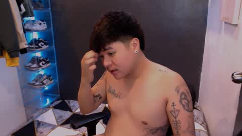 Snapshot of kenhotline911 chatting on 01/17/25, 05:19 ken online show from 01/17/25, 05:19