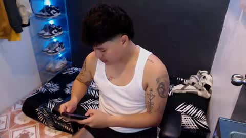 Snapshot of kenhotline911 chatting on 01/25/25, 10:19 ken online show from 01/25/25, 10:19