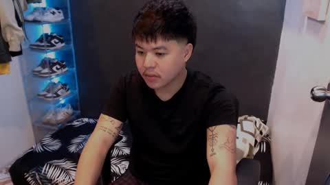 Snapshot of kenhotline911 chatting on 01/25/25, 02:14 ken online show from 01/25/25, 02:14