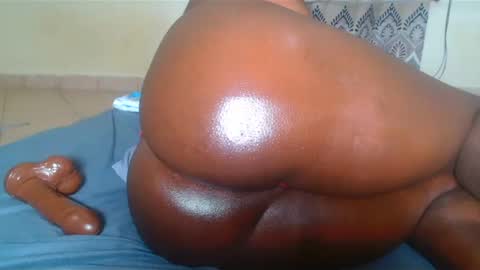 Snapshot of kenna_ass chatting on 12/10/24, 12:50 Kenia online show from 12/10/24, 12:50