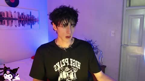 Snapshot of kenny__hot chatting on 12/31/24, 06:02 kenny online show from 12/31/24, 06:02