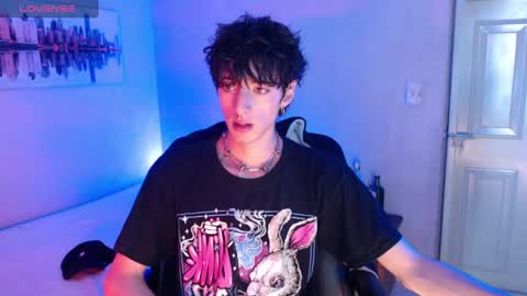 Snapshot of kenny__hot chatting on 01/28/25, 04:30 kenny online show from 01/28/25, 04:30