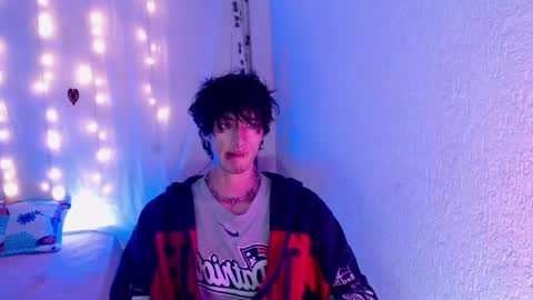 Snapshot of kenny__hot chatting on 03/03/25, 07:28 kenny online show from 03/03/25, 07:28