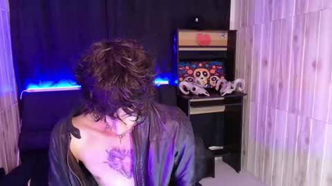 Snapshot of kenny__hot chatting on 03/05/25, 05:08 kenny online show from 03/05/25, 05:08