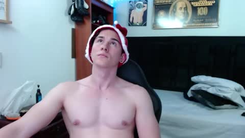 Snapshot of kent_zagann chatting on 12/16/24, 04:02 Santiago online show from 12/16/24, 04:02