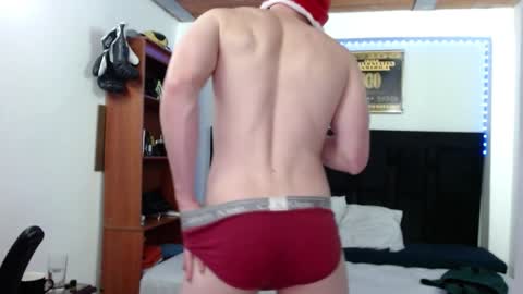Snapshot of kent_zagann chatting on 12/17/24, 04:56 Santiago online show from 12/17/24, 04:56