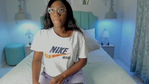 Snapshot of kentha_mitchells chatting on 02/03/25, 10:25 kentha_mitchells online show from 02/03/25, 10:25