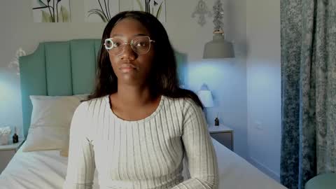 Snapshot of kentha_mitchells chatting on 02/26/25, 10:15 kentha_mitchells online show from 02/26/25, 10:15