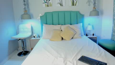 Snapshot of kentha_mitchells chatting on 03/05/25, 10:33 kentha_mitchells online show from 03/05/25, 10:33