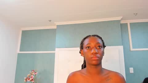 Snapshot of kentha_mitchells chatting on 09/18/25, 10:50 kentha_mitchells online show from 09/18/25, 10:50