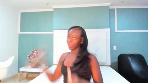 Snapshot of kentha_mitchells chatting on 09/30/25, 10:53 kentha_mitchells online show from 09/30/25, 10:53
