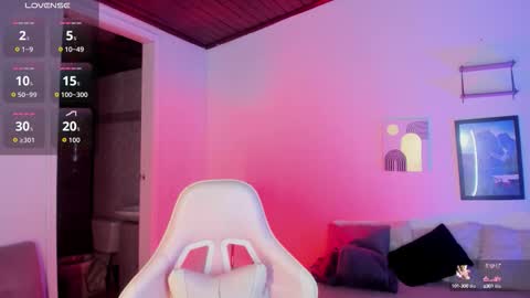 Kenzie online show from 10/22/25, 04:46