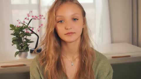 Maia online show from 09/20/25, 08:04