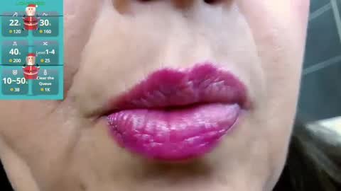 Snapshot of kerly_doll chatting on 12/14/24, 06:52 K E R L Y online show from 12/14/24, 06:52