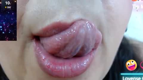 Snapshot of kerly_doll chatting on 01/24/25, 09:15 K E R L Y online show from 01/24/25, 09:15
