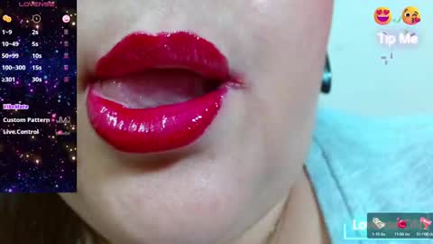 Snapshot of kerly_doll chatting on 02/27/25, 10:31 K E R L Y online show from 02/27/25, 10:31