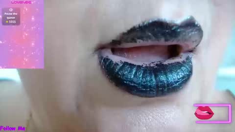 Snapshot of kerly_doll chatting on 09/09/25, 05:45 K E R L Y online show from 09/09/25, 05:45