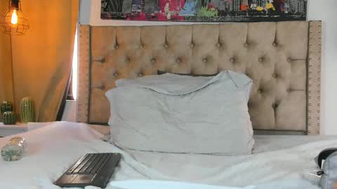 Kery Hillson online show from 02/12/25, 03:16