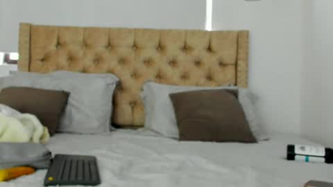 Kery Hillson online show from 09/21/25, 02:40