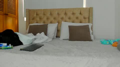 Kery Hillson online show from 10/01/25, 12:22