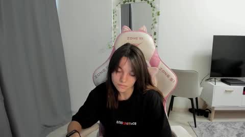 kesh_mne online show from 11/26/25, 09:54