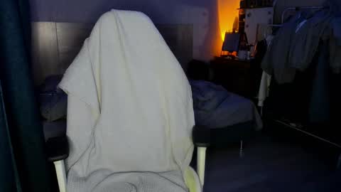 Snapshot of ketlinrous chatting on 03/02/25, 01:38 ketlinrous online show from 03/02/25, 01:38