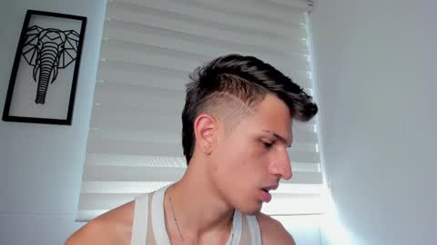 Snapshot of kevin_ahs1 chatting on 02/13/25, 03:03 Kevin Ahs online show from 02/13/25, 03:03