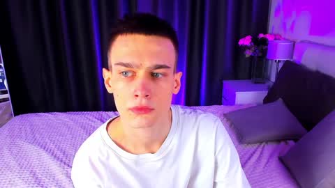 Ask me online show from 02/04/25, 03:47