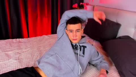 Ask me online show from 02/04/25, 06:49