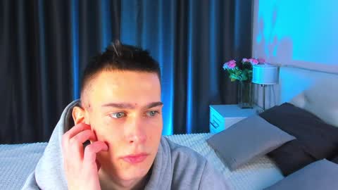 Ask me online show from 02/05/25, 10:08