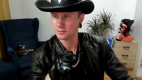 Kev online show from 10/27/25, 01:04