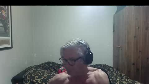 Snapshot of kevwestunder9696 chatting on 10/30/25, 01:12 kevwestunder9696 online show from 10/30/25, 01:12