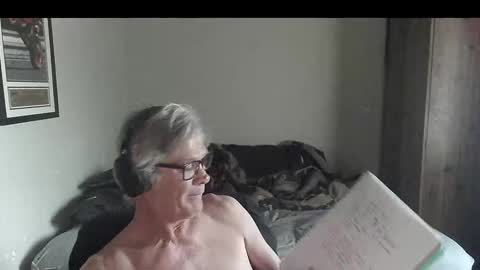 Snapshot of kevwestunder9696 chatting on 11/04/25, 10:03 kevwestunder9696 online show from 11/04/25, 10:03