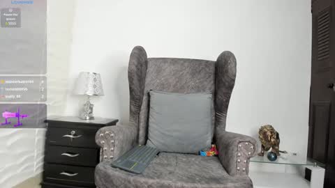 Snapshot of keyla_milf chatting on 12/26/24, 04:43 Keila Milf online show from 12/26/24, 04:43