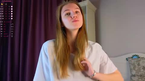 Snapshot of keylalong chatting on 02/25/25, 12:13 Hi Im Mary Glad to see you in my room PVT is open online show from 02/25/25, 12:13
