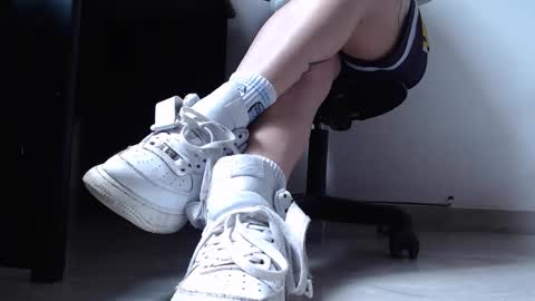 Snapshot of keylie_saenz28 chatting on 11/22/25, 06:29 online show from 11/22/25, 06:29