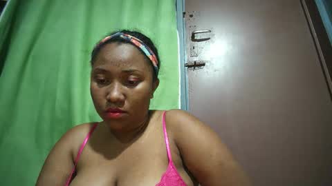 kezia0910 online show from 10/13/25, 06:52