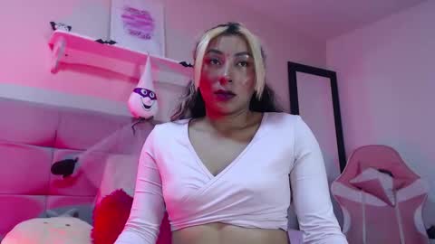 khaleesi_j online show from 10/17/25, 03:42