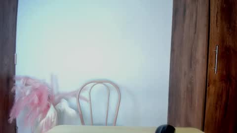 khate_smith online show from 10/24/25, 03:52