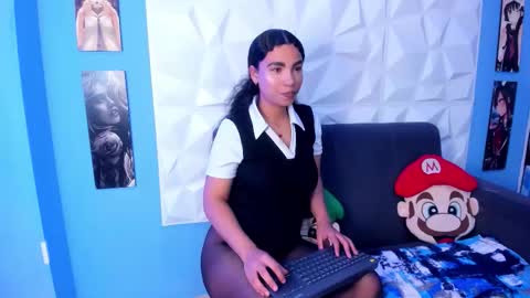 Snapshot of khateandersson chatting on 11/20/25, 08:08 khateandersson online show from 11/20/25, 08:08