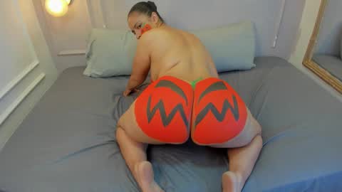 Kathe Hot online show from 10/31/25, 10:55