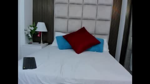 khatty__ online show from 11/21/25, 08:51